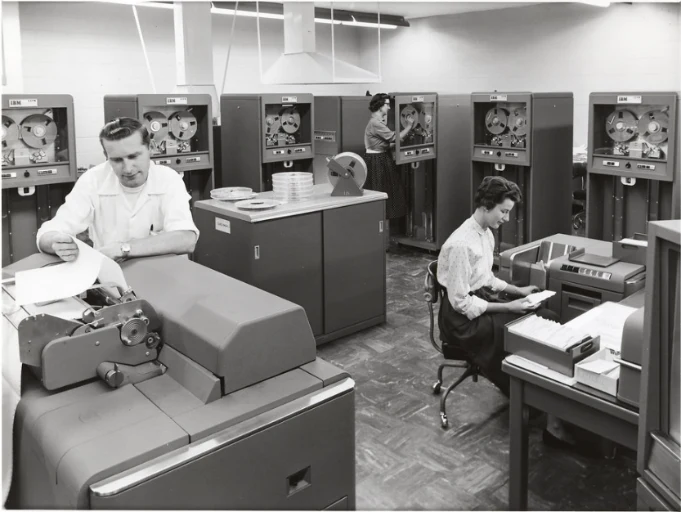IBM 704 IBM 704